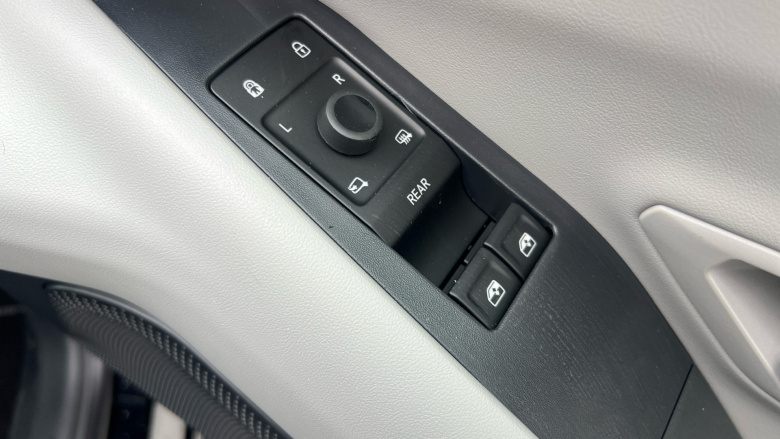 Ford Explorer 210kW Select 77kWh 5dr Auto Electric Estate